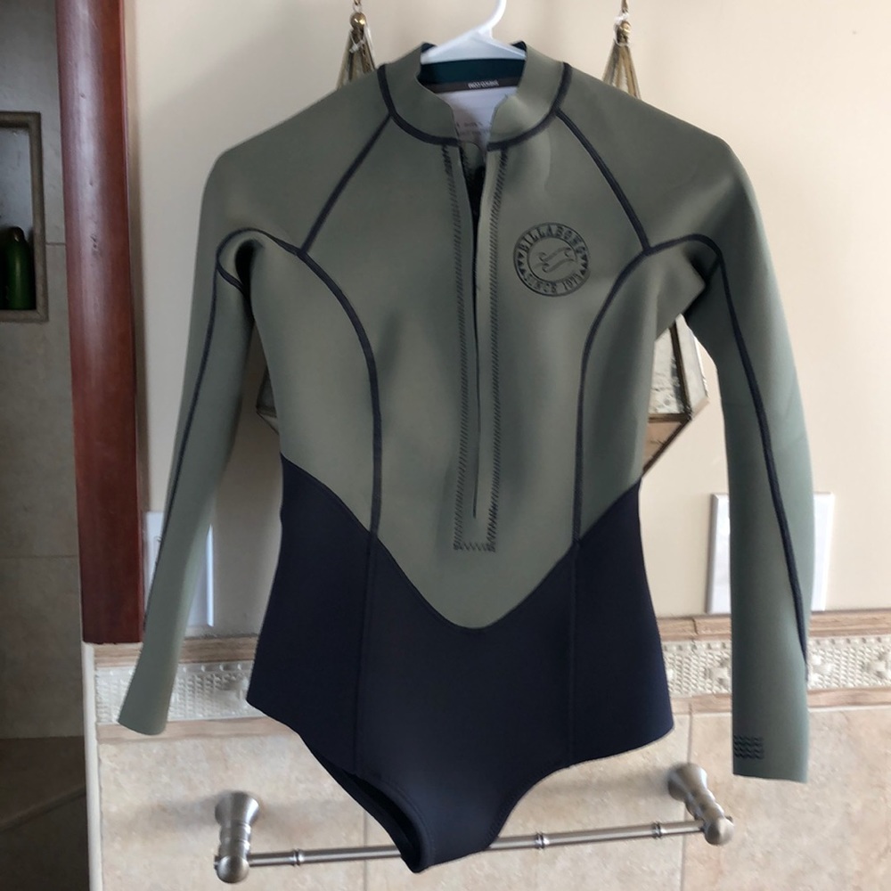 Billabong surf wet suit